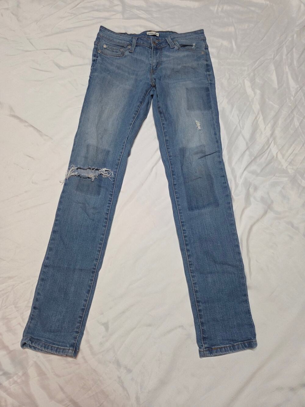Levi's Light Blue Skinny Jeans with Knee Distress